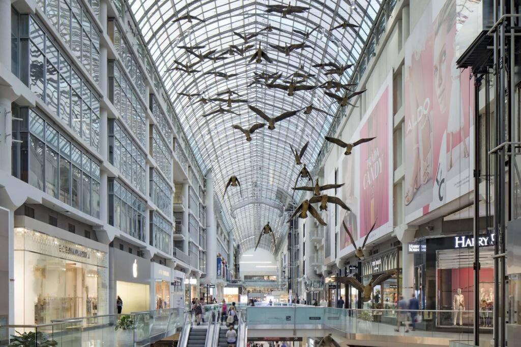 Cozy Condo Near Eatoncentre Mall Toronto Dış mekan fotoğraf